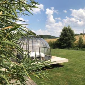 B&B / Chambres d'hotes Les nuits insolites de la mothe - hebergement en bulle ou tiny house avec spa privatif : photos des chambres