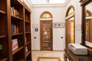 Monia Coliseum Apartment