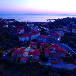 Finikes Apartments Messinia Greece