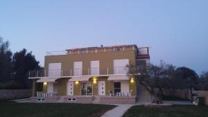 Apartments Nogic 