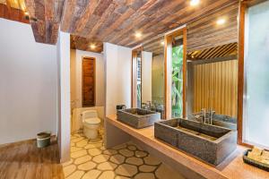 Bungalow Nhìn ra vườn (Bungalow with Garden View)