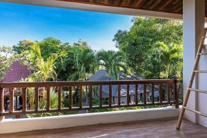 Phòng Deluxe Giường Đôi Có Ban Công (Deluxe Double Room with Balcony)