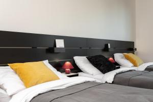 Prague Days - Family 2BDR apt - Garage Parking - Balcony