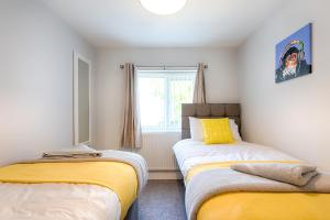 3 Bedrooms, Parking & Courtyard