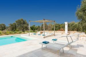 Cisternino Villa in Olive Groove