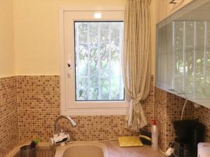 La Vie En Rose Studio,close to beach, Paleo Faliro