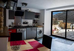 Appartements Le nid d' evol gite avec balneo,terrasse et vue sur la montagne : photos des chambres