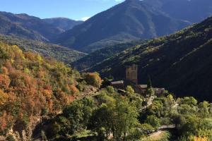 Le nid d  évol gite avec balnéo,terrasse et vue sur la montagne