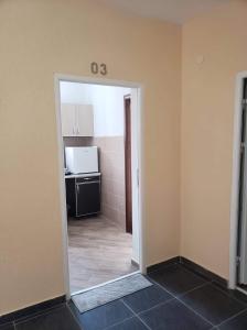 Twin Room with Mountain View room in Apartmani Ambiente