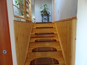 Cicha 10 Na górze-pokoje