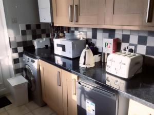 Bexleyheath Town Centre Four bedrooms, Five Beds House