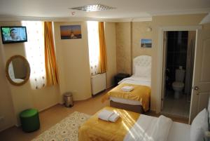 Standard Quadruple Room room in Lotus Hotel