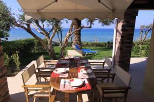 Glyfada Beachfront Housel Ab4g Corfu Greece