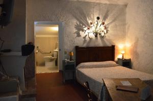 Hotels La Pierrerie : Chambre Double avec Douche