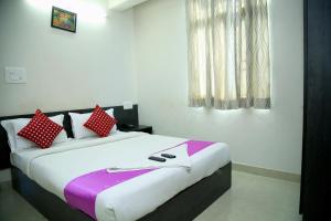 Orange Corner, Near Kempegowda Airport, Airport Pickup And Available 24x7