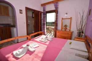 Lisipio Studios by Eleni