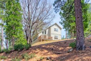 Three-Bedroom Holiday Home  room in Yosemite Park Place - 3BR/2BA Home