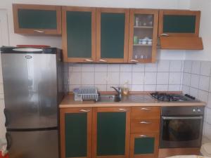 One-Bedroom Apartment with Terrace and Sea View room in Apartments with a parking space Povljana Pag - 17011