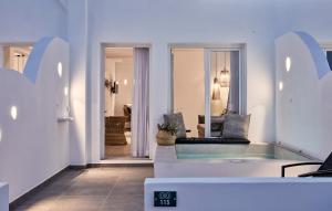 Callia Retreat Suites - Adults Only Santorini Greece