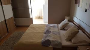 Apartments Roko Kolinda 