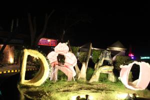 ONE Oasis A8 AT THE BACK OF SM MALL DAVAO FREE POOL