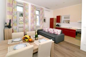 Four modern apartment's at antique Villa, Castropola 8, Pula, City Center 