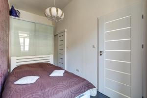 Lux Home Broadway