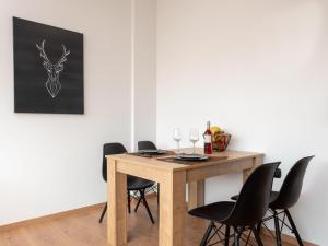 Elegant Urban Apartment