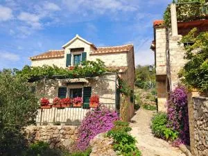 House Dobrila - Igrane