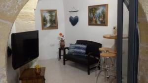 Amelias House of Character