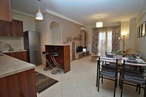 Charming Apartment near Athens Center and the Sea