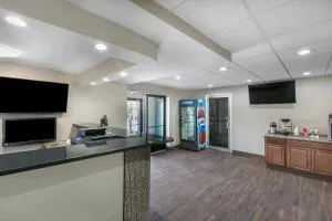 Knights Inn Bristol - 兰霍恩