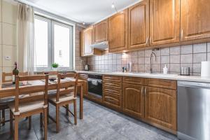 Niecała 15 Kings 1Bedroom Apartment