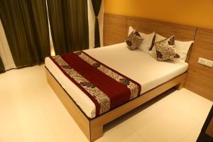 HOTEL MADNI ROYALE (50 Mtrs from Dargaah), Ajmer