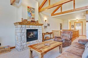 Mount Acoma 38 Condo