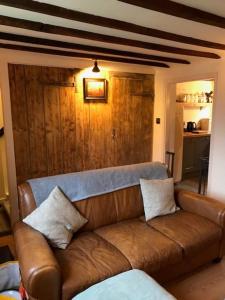 Cosy Flint Cottage