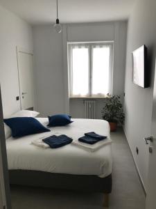 Double Room with Private Bathroom room in Feel@Home Apartment+Rooms