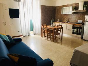 King Studio with Sofa Bed room in Civico Vesuvio B&B
