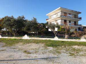 Santa Nera Beach Apartment Kavala Greece