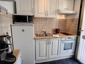 Nestor&Jeeves - LE FRANCE TERRASSE - Central - Very close sea