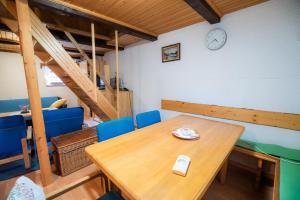 Hiska Rutar Valley Voje