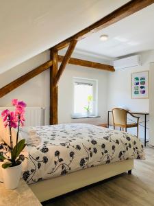 Comfort Double Room with shared bathroom - Attic room in LINA ROOMS