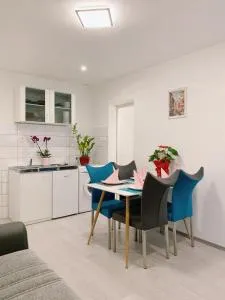 Lina Rooms Hostel - Podgrad