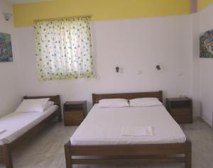 Studio (3 Adults)