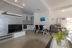 Apartment with Sea View room in Bellissimo