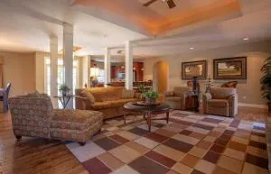 Quaint Quarters Villa - Walnut Shade