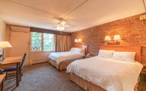 Deluxe King Room room in Mountain Chalet Snowmass