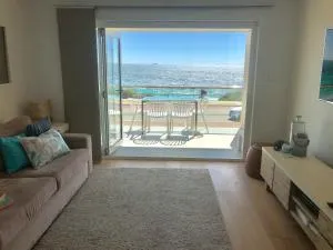 Cottesloe Beachfront Ocean View Apartment - Rottnest Island