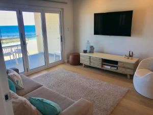 Cottesloe Beachfront Ocean View Apartment