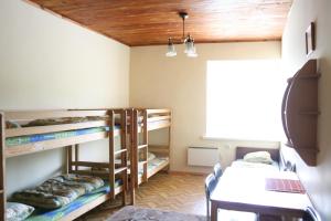 Sixtuple Room with Shared Bathroom room in Fortuna Hostel